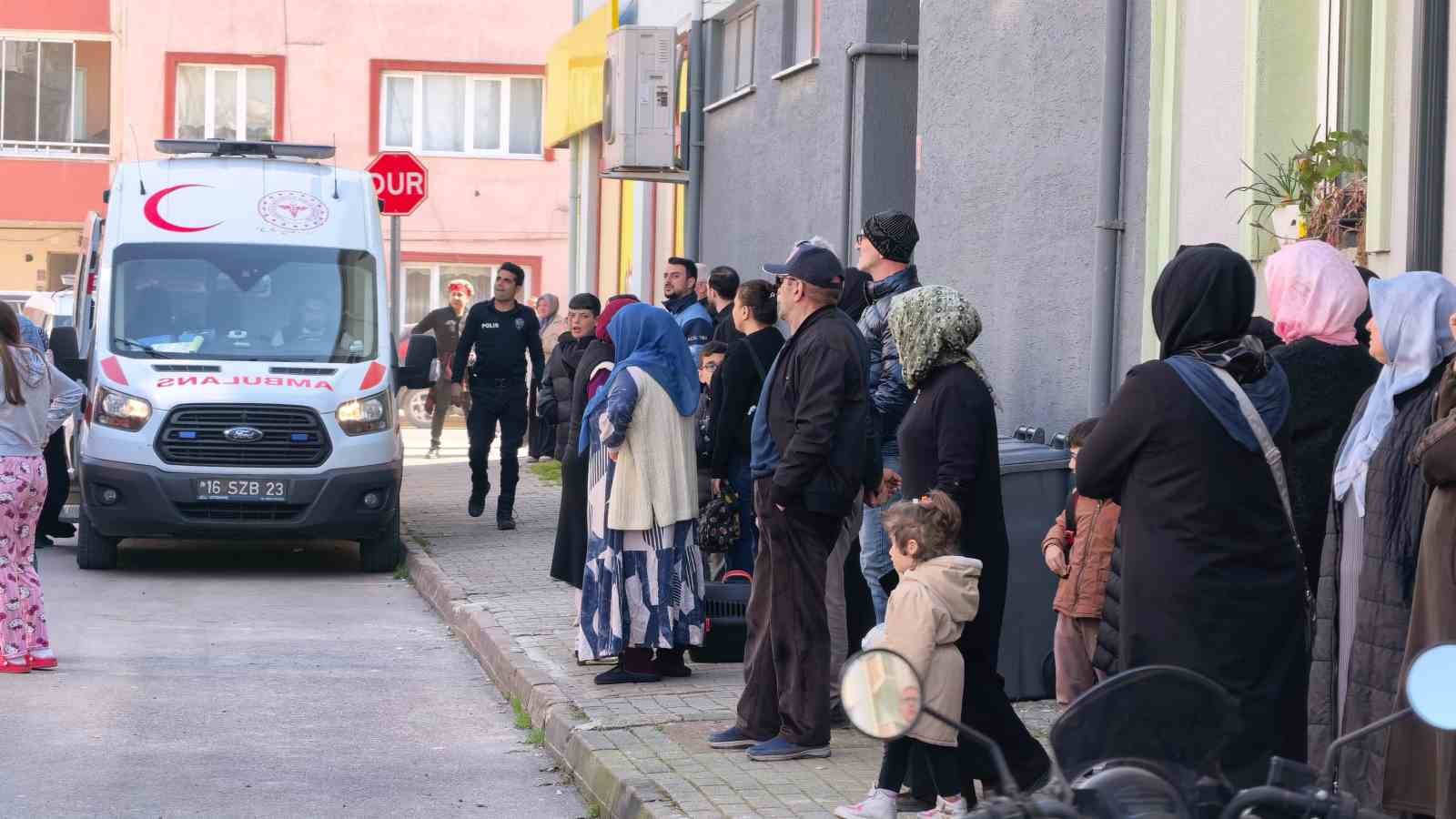 bursada iftar hazirligi sirasinda cikan yangin panige neden oldu 5