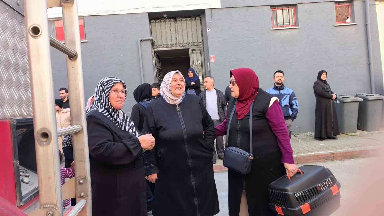 bursada iftar hazirligi sirasinda cikan yangin panige neden oldu 6 CS2A3Btz