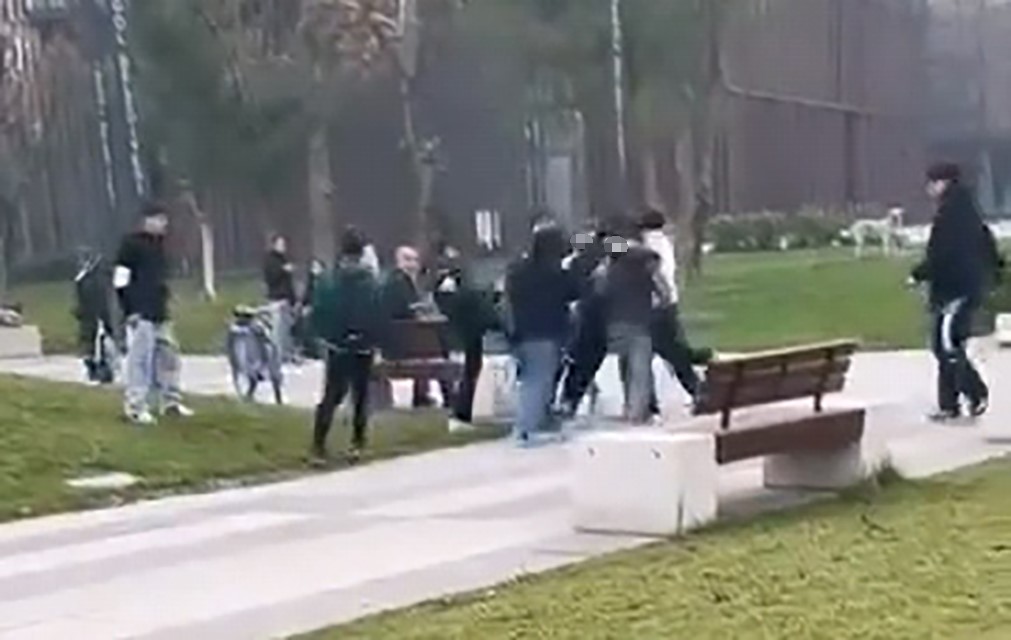 Bursa’da iki grup arasındaki kavga kamerada 8 bursada iki grup arasindaki kavga kamerada 4