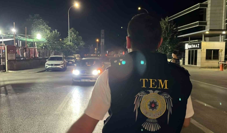bursada-iki-ilce-abluka-altina-alindi-polis-kus-ucurtmadi-wFWDXLAV.jpg