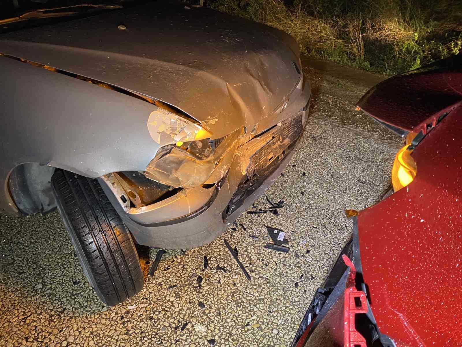 Bursa’da iki otomobil çarpıştı: 1 kişi yaralandı, 11 aylık bebek faciadan döndü 6 bursada iki otomobil carpisti 1 kisi yaralandi 11 aylik bebek faciadan dondu 2 gRLjPlDN