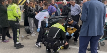 bursada-isci-servisine-motosiklet-carpti-2-yarali-snFxqh4r.jpg