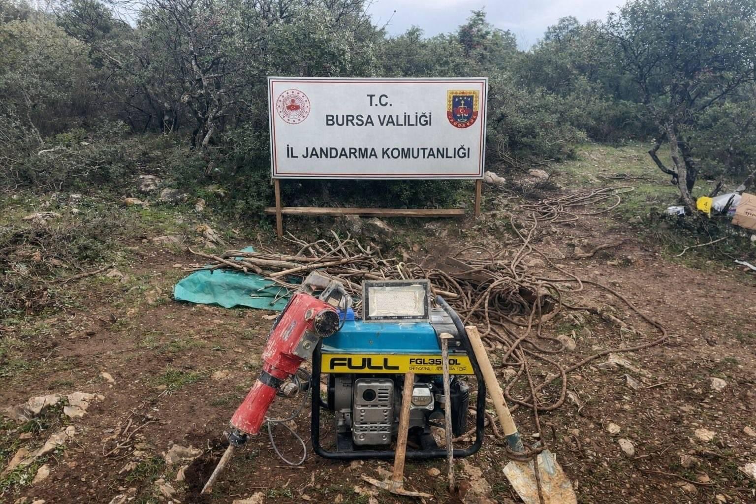 bursada jandarma 35 metrelik kacak tuneli ortaya cikardi 0 vrFe396R