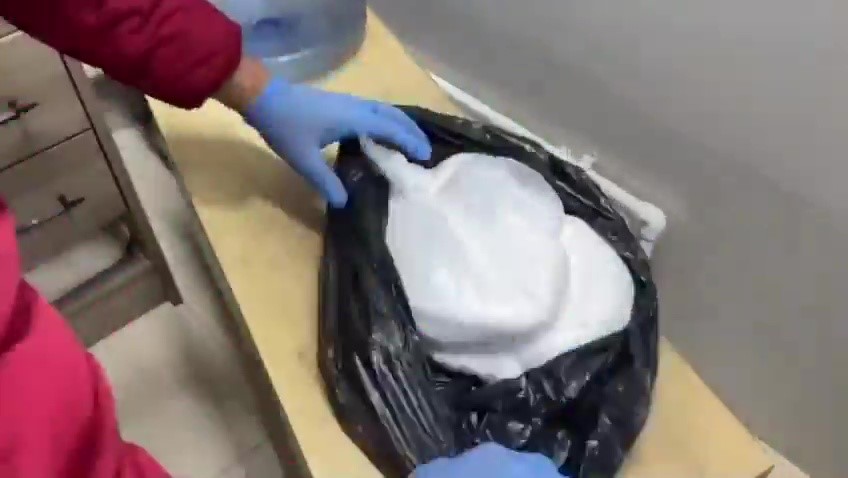 bursada jandarmadan uyusturucu operasyonu 2 kilo 355 gram metamfetamin ele gecirildi 5