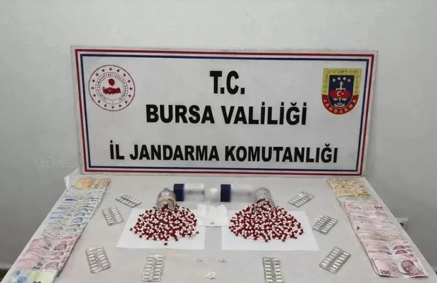 bursada jandarmadan uyusturucu tacirlerine darbe 2 JOdSN2Uj