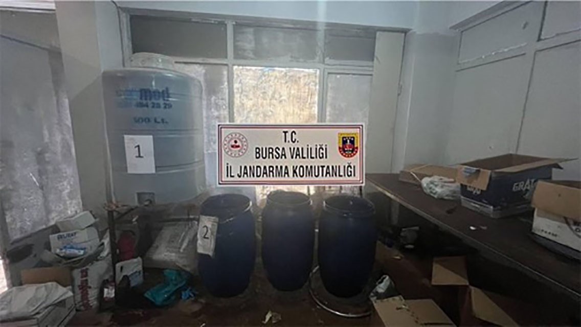 bursada kacak akaryakit operasyonu 5 gozalti 3 CGYY9YvB