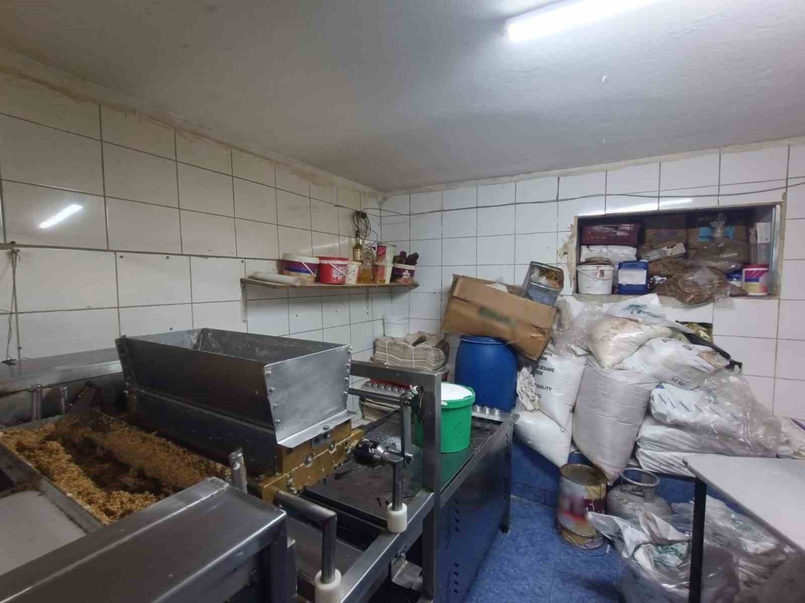 bursada kacak isci operasyonu 5i cocuk 5 yabanci uyruklu sahis yakalandi 4 bk9SlMIA