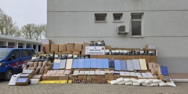 bursada-kacak-tutun-baskini-depo-ve-araclardan-servet-cikti-iYpnLgLq.jpg