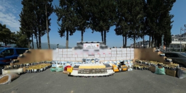 bursada-kacak-tutun-operasyonu-milyonlarca-makaron-ele-gecirildi-1xOkTpk9.jpg