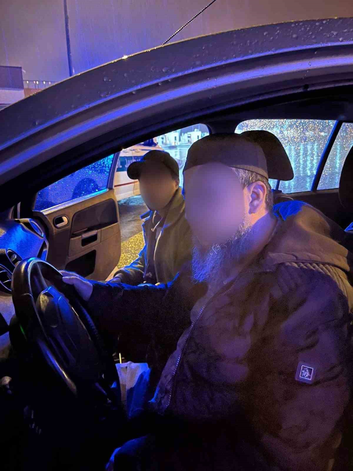 Bursa’da kaçakçılık operasyonu: 8 kaçak göçmen yakalandı, organizatörler gözaltında 6 bursada kacakcilik operasyonu 8 kacak gocmen yakalandi organizatorler gozaltinda 2 8g8mTAe3