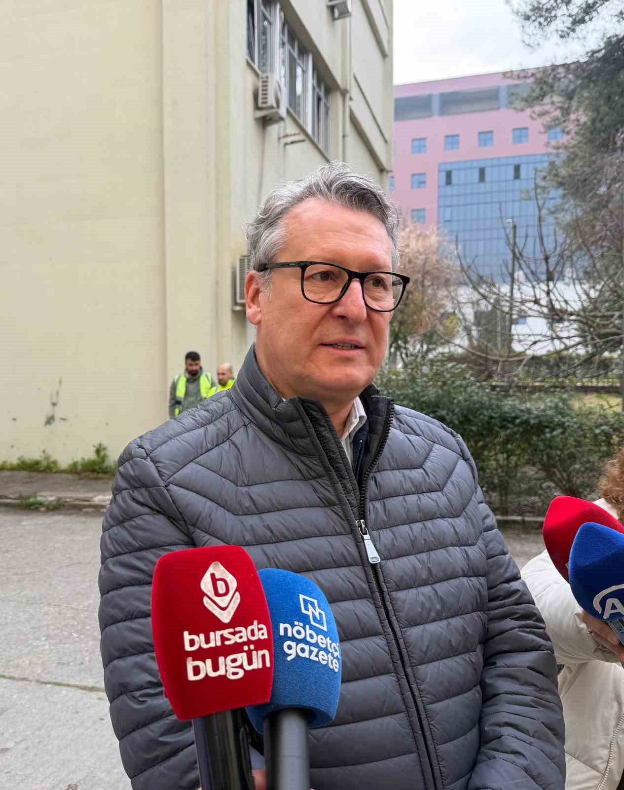 bursada kadavraya vefa toreni 6 yil tip egitimine katki sagladi ailesine teslim edildi 11