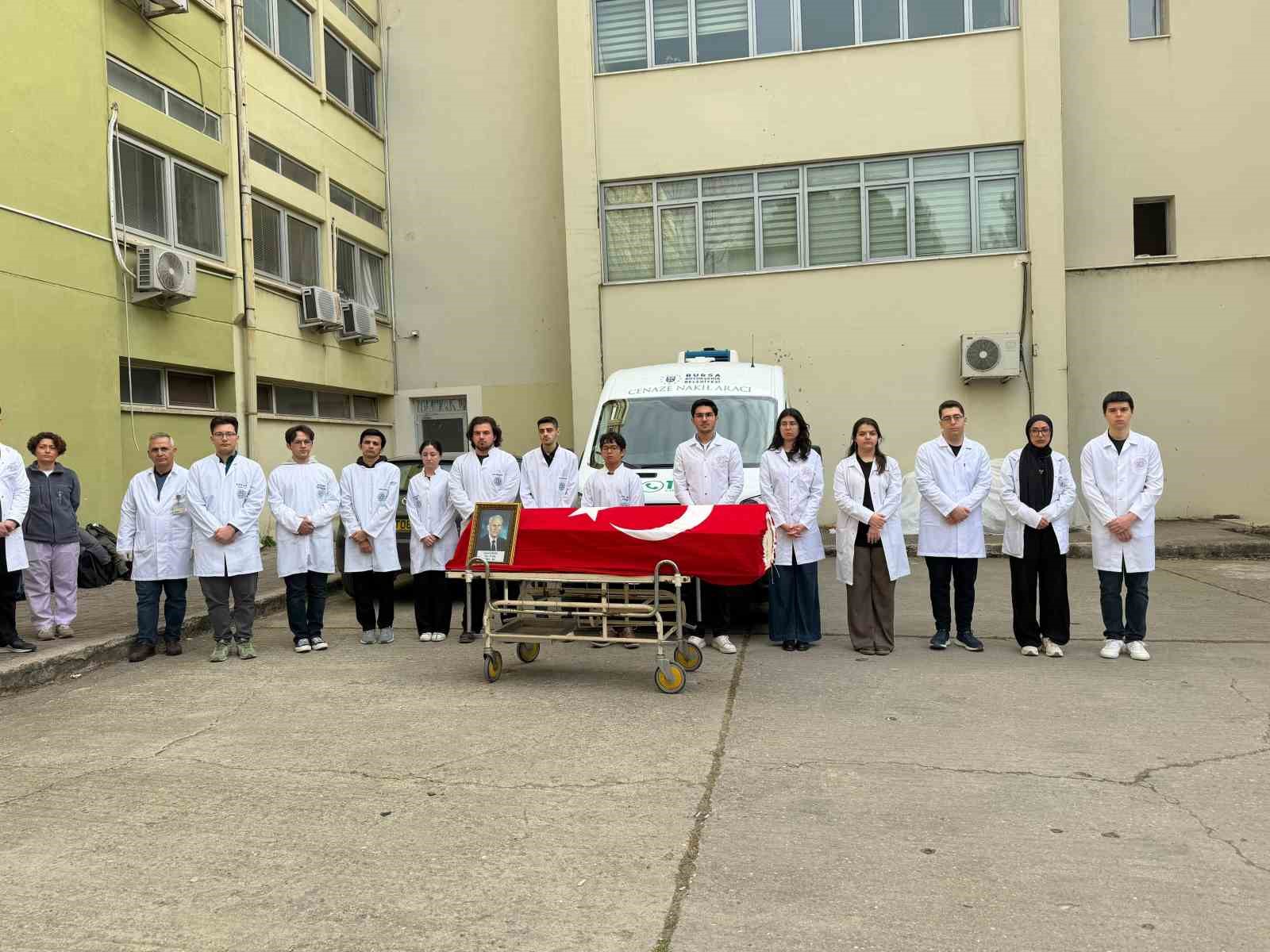 bursada kadavraya vefa toreni 6 yil tip egitimine katki sagladi ailesine teslim edildi 2