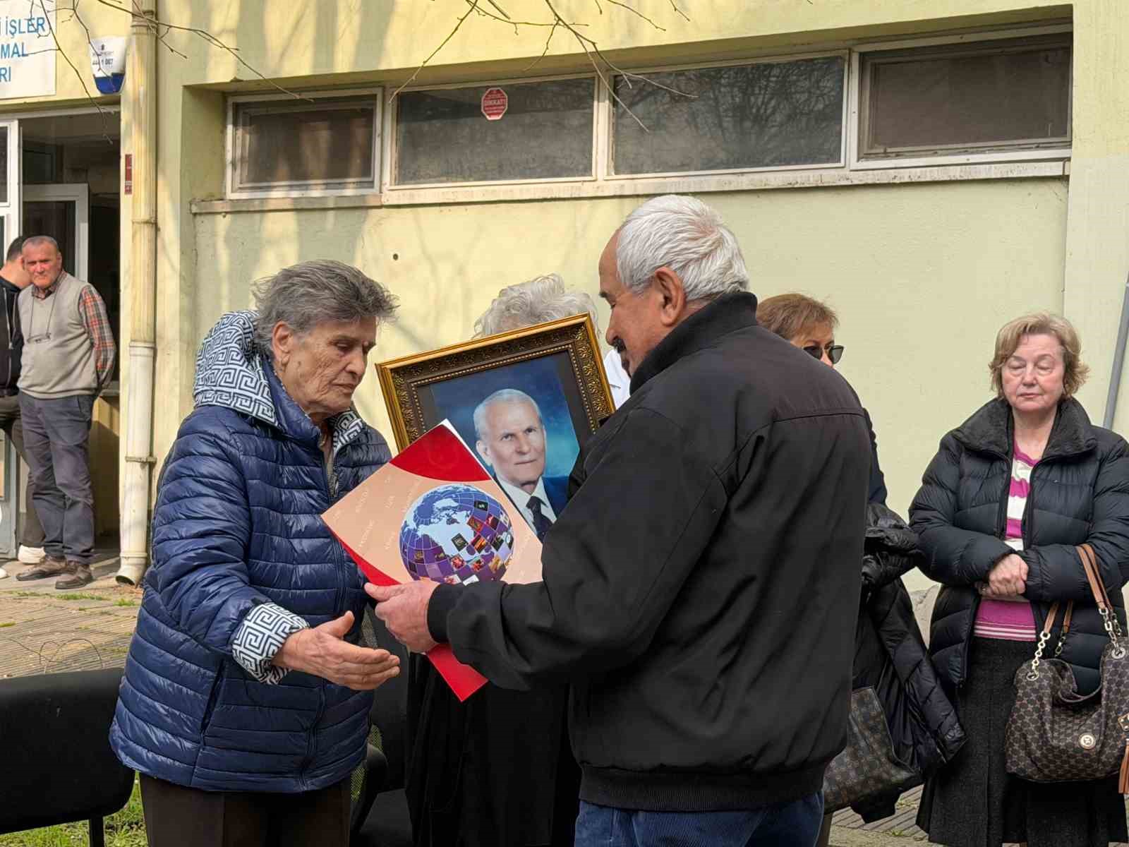 bursada kadavraya vefa toreni 6 yil tip egitimine katki sagladi ailesine teslim edildi 5 UcRRKtHk