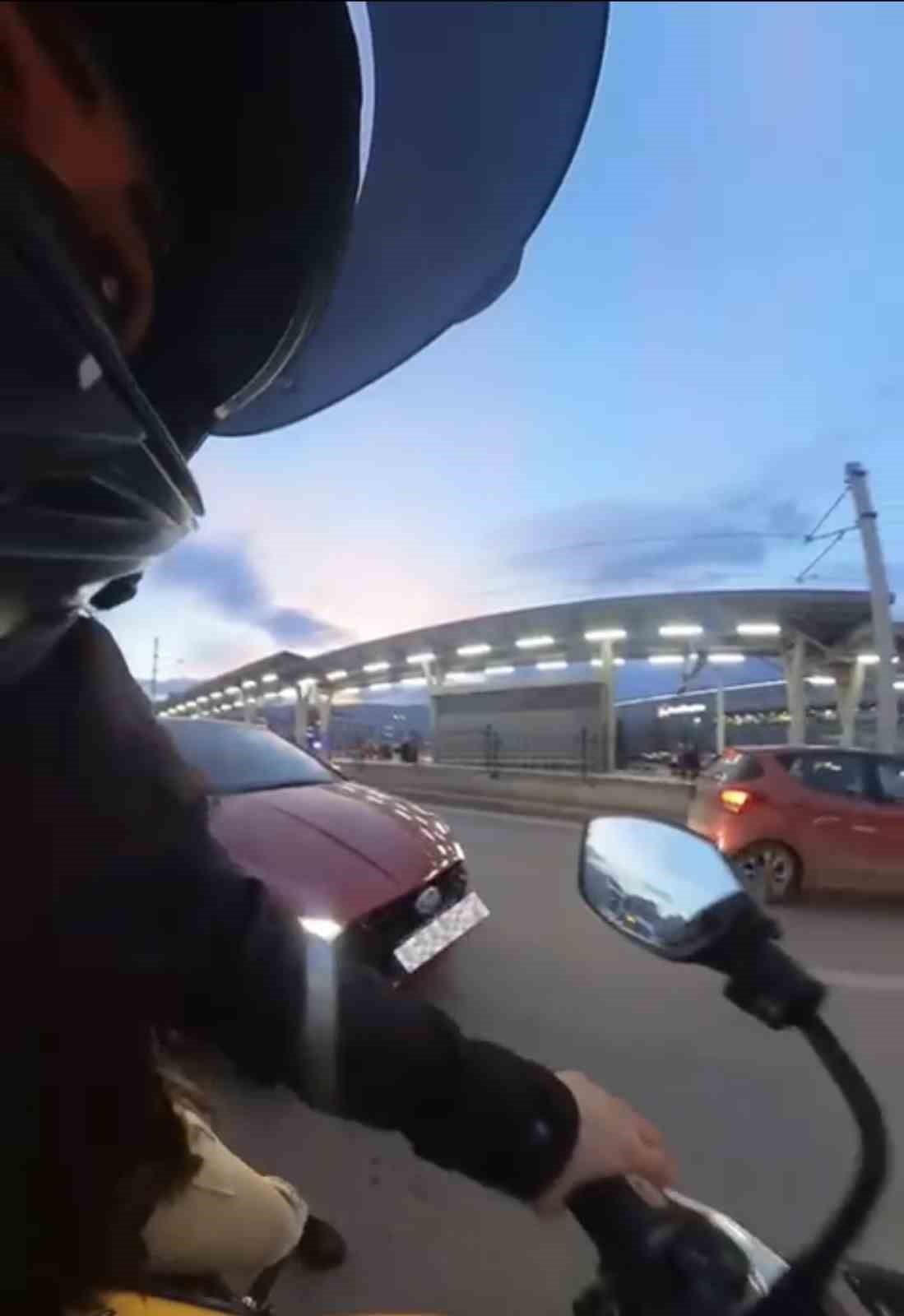 bursada kadin suruculer arasinda yol verme kavgasi 2 rekqF6Db