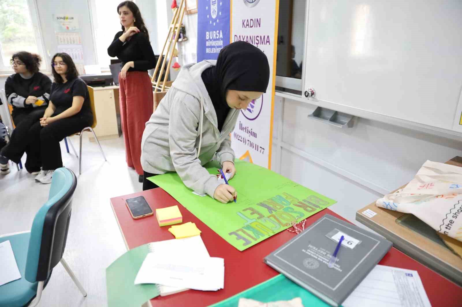 bursada kadina siddet konusunda farkindalik egitimi 1 shOd5hfp