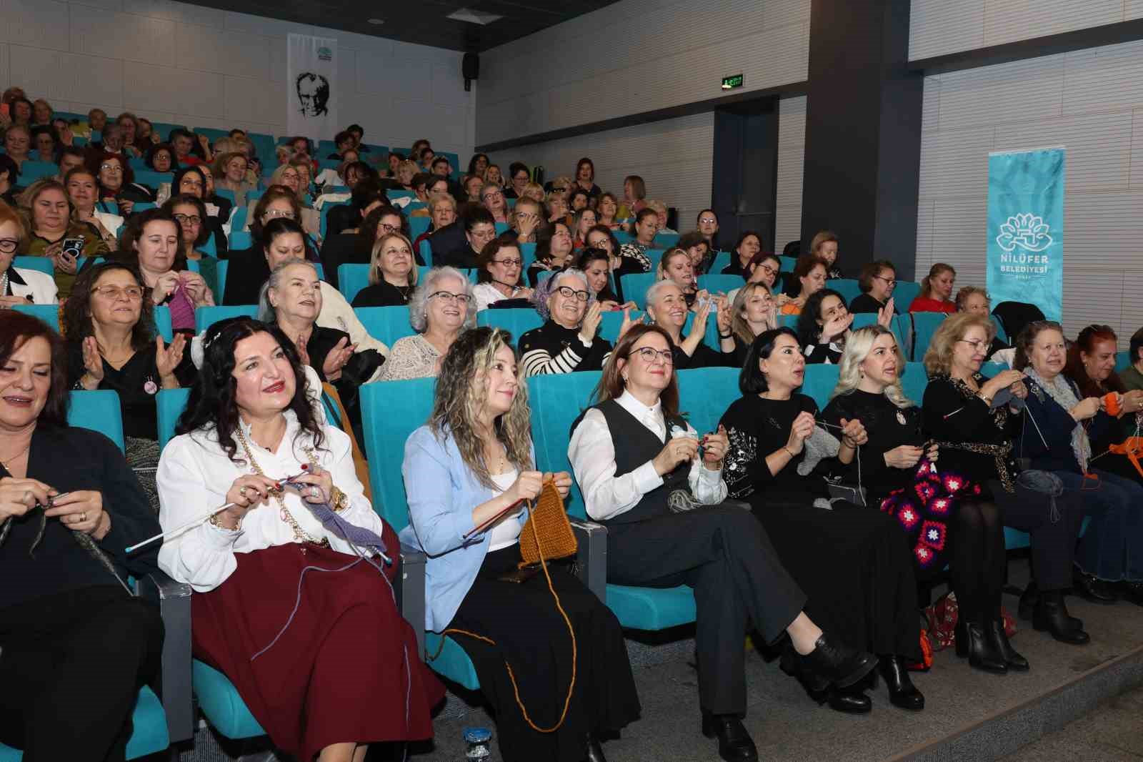bursada kadinlardan huzurevine ilmek ilmek sevgi 10 wnZDfTtG
