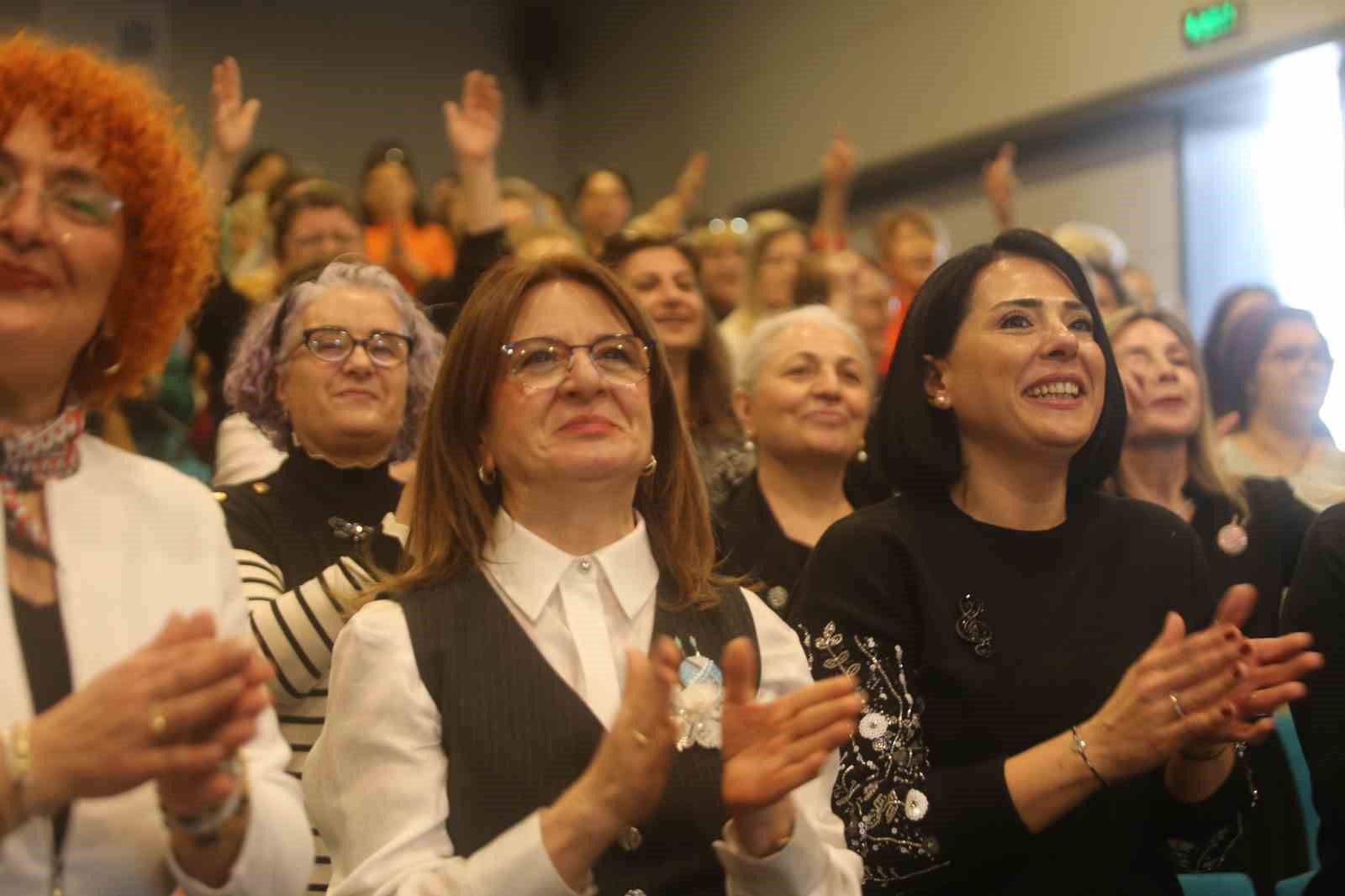 bursada kadinlardan huzurevine ilmek ilmek sevgi 6 w2yEmR6F