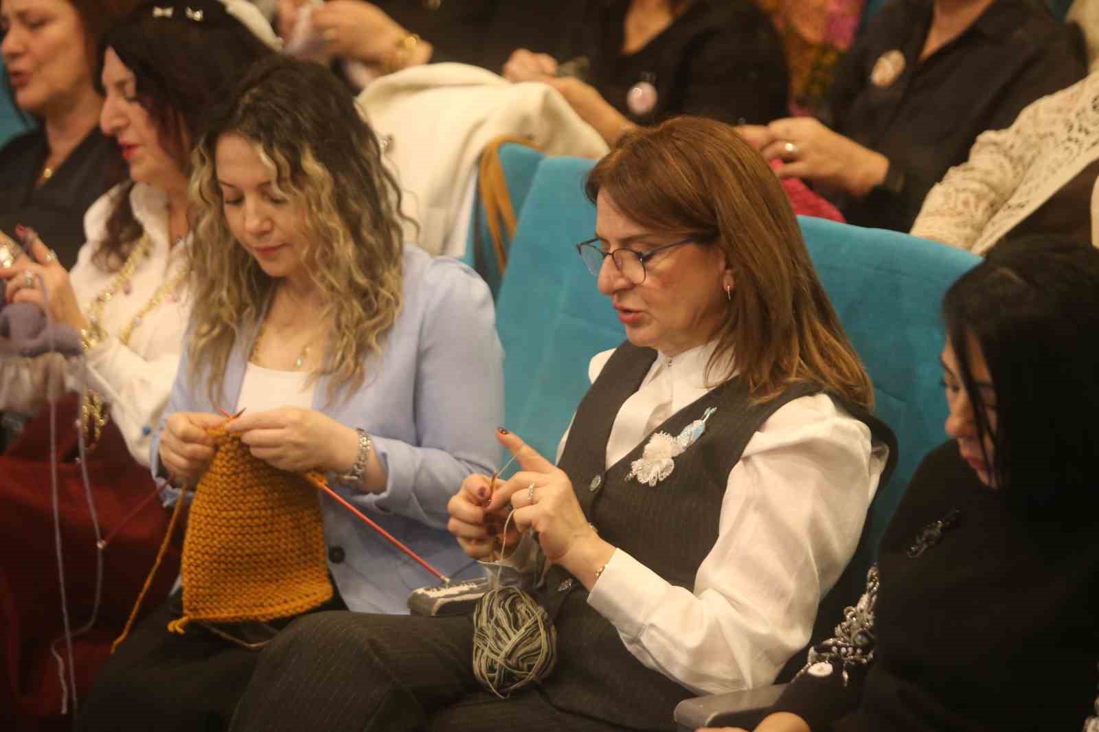 bursada kadinlardan huzurevine ilmek ilmek sevgi 8 IDlppM1e