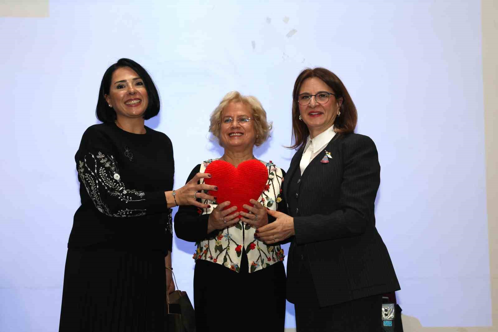 bursada kadinlardan huzurevine ilmek ilmek sevgi 9