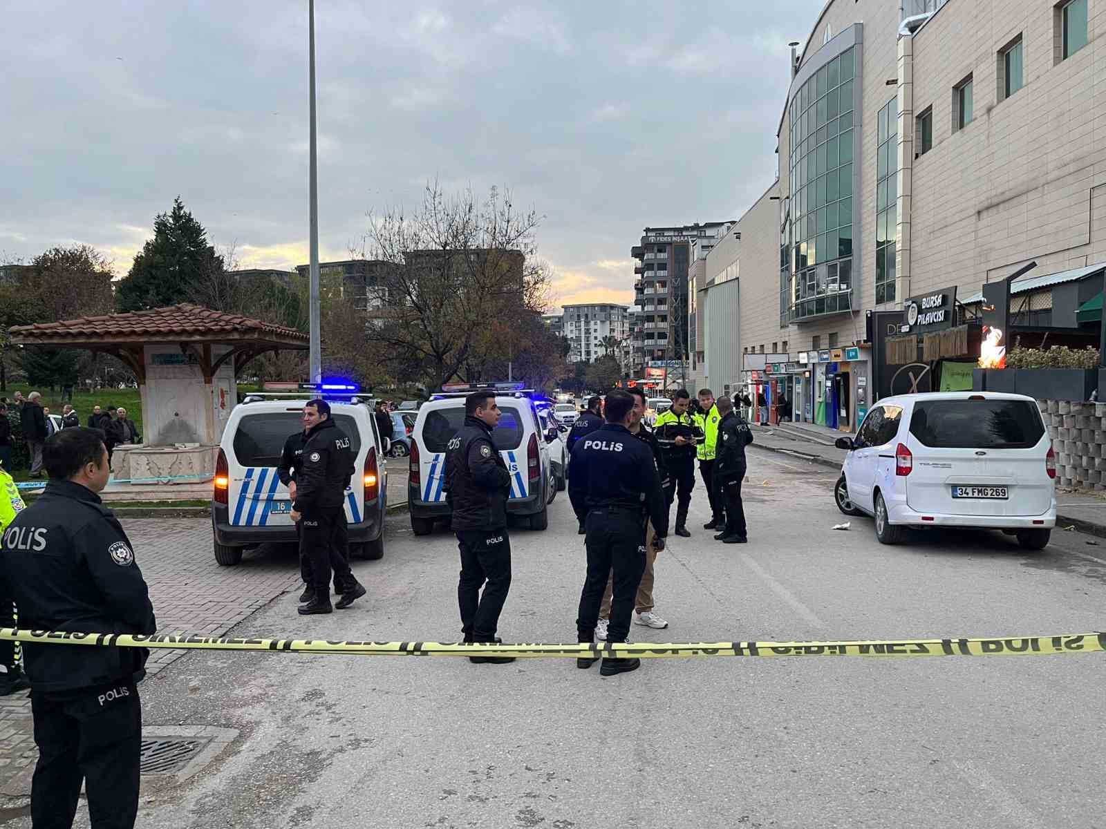 bursada kafede silahli saldiri 1i agir 4 yarali 1