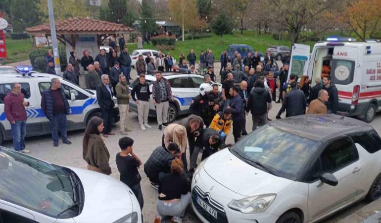 bursada-kafede-silahli-saldiri-1i-agir-4-yarali-xYTi2sOE.jpg