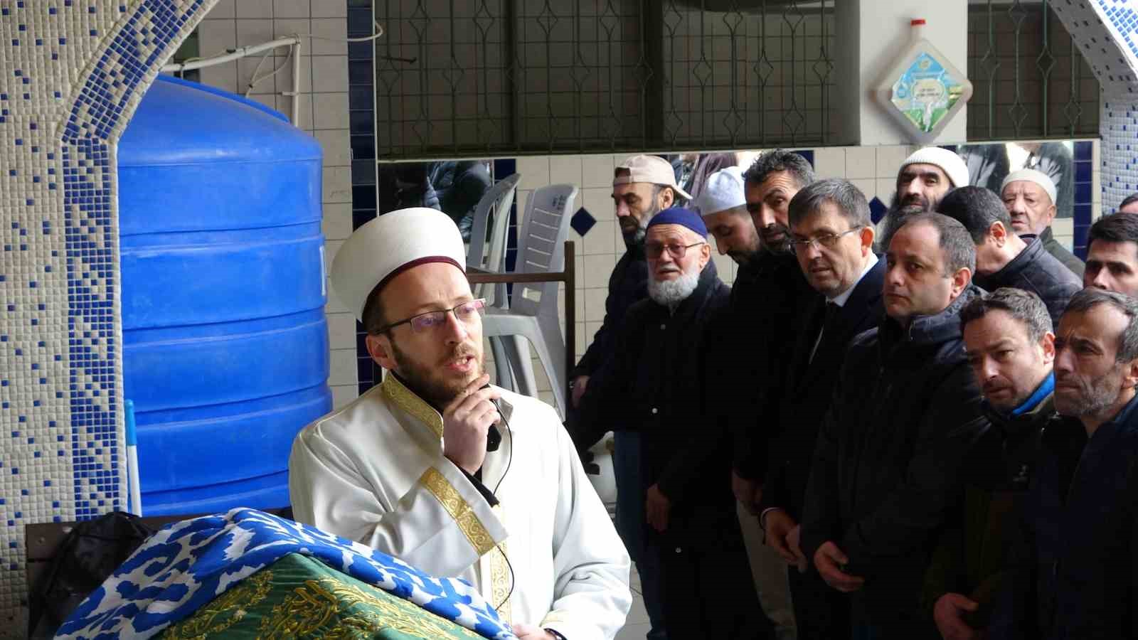 bursada kalp krizi geciren lise ogrencisi son yolculuguna ugurlandi 4 iZeEKKys