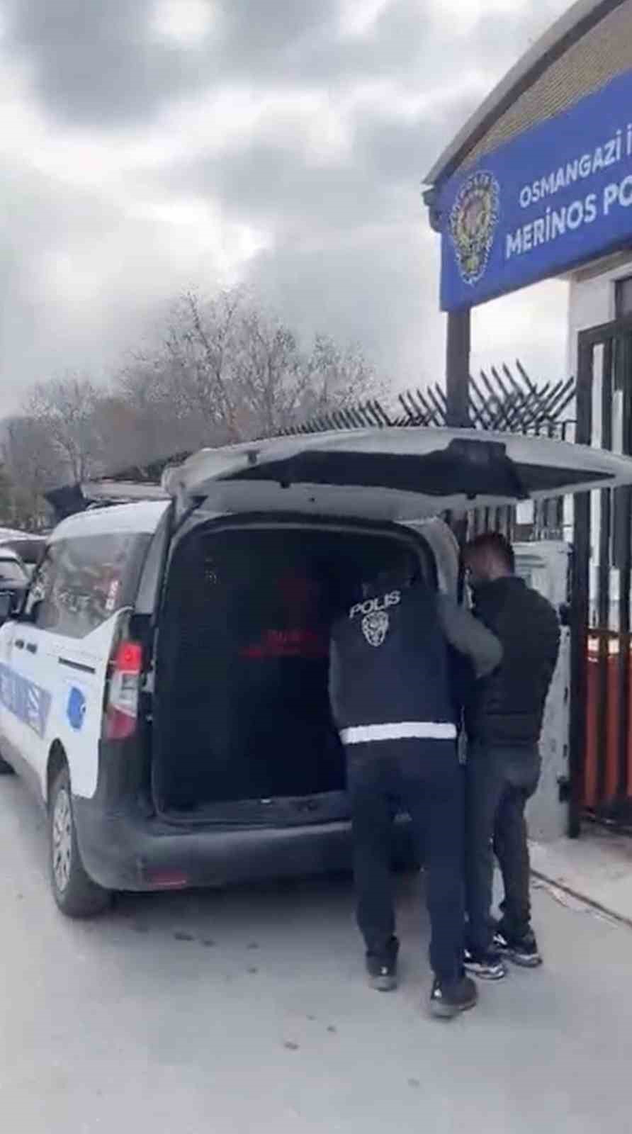bursada kesinlesmis hapis cezasi bulunan 2 firari yakalandi 4 Ypnf2h77