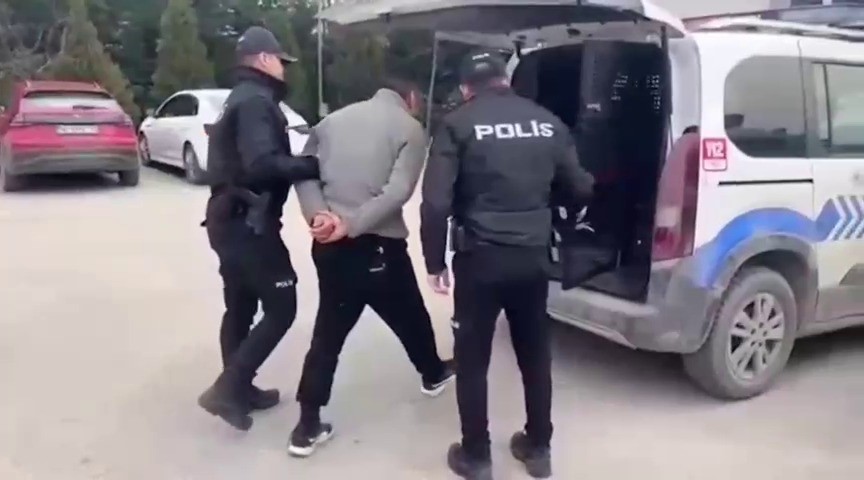 bursada kesinlesmis hapis cezasi bulunan 3 sahis yakalandi 0 6BwB4ePJ