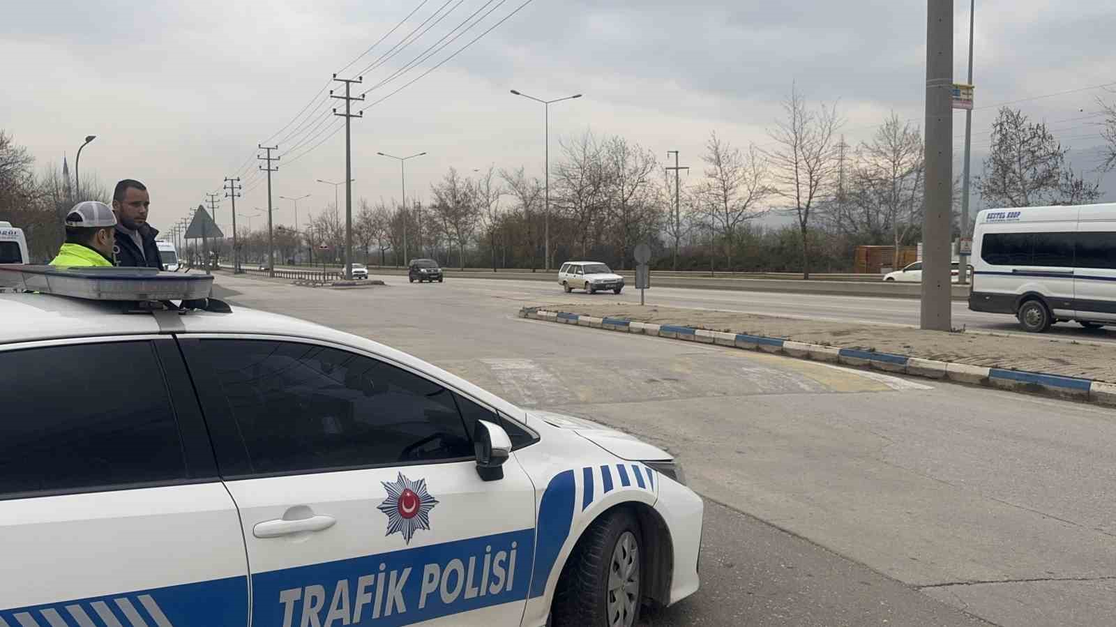 bursada kirmizi isik ihlali yapan araclar dron ile boyle tespit edildi 4 PNAMvqkt