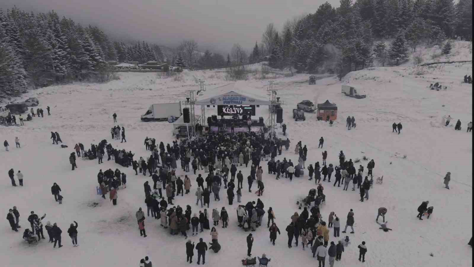 bursada kis festivaline yogun katilim trafigi felc etti 0 MByDiJur