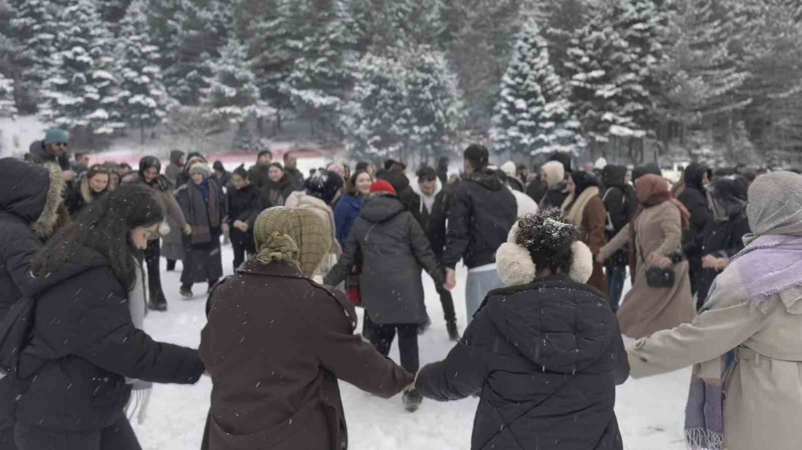 bursada kis festivaline yogun katilim trafigi felc etti 4 HC38SSSn