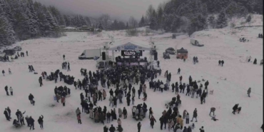 bursada-kis-festivaline-yogun-katilim-trafigi-felc-etti-AivqtXQQ.jpg