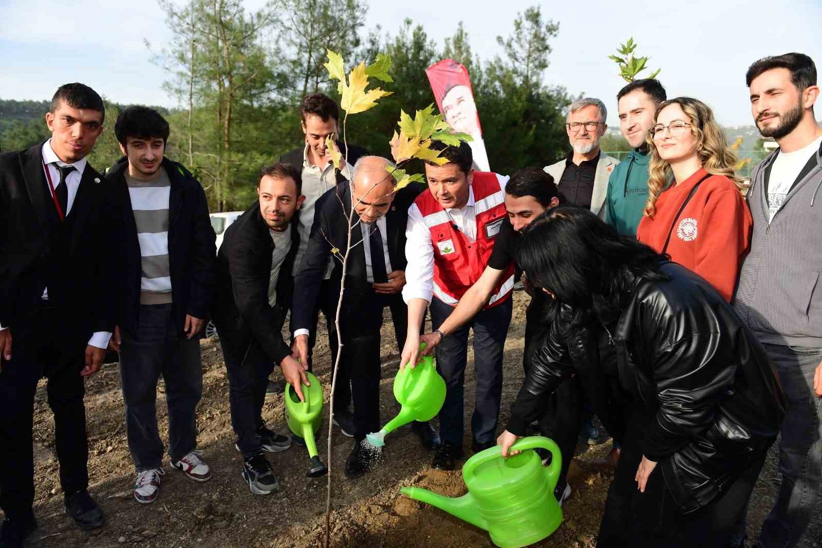 bursada kitaplardan yeserecek ormana ilk tohumlar birakildi 6 1YDuUKJw