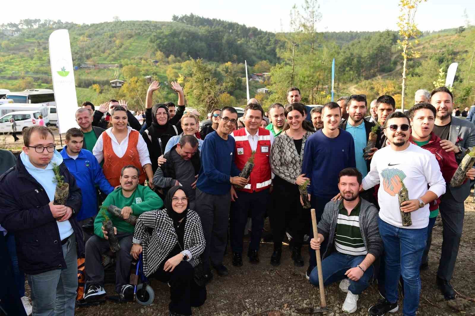 bursada kitaplardan yeserecek ormana ilk tohumlar birakildi 7 Qf97R221