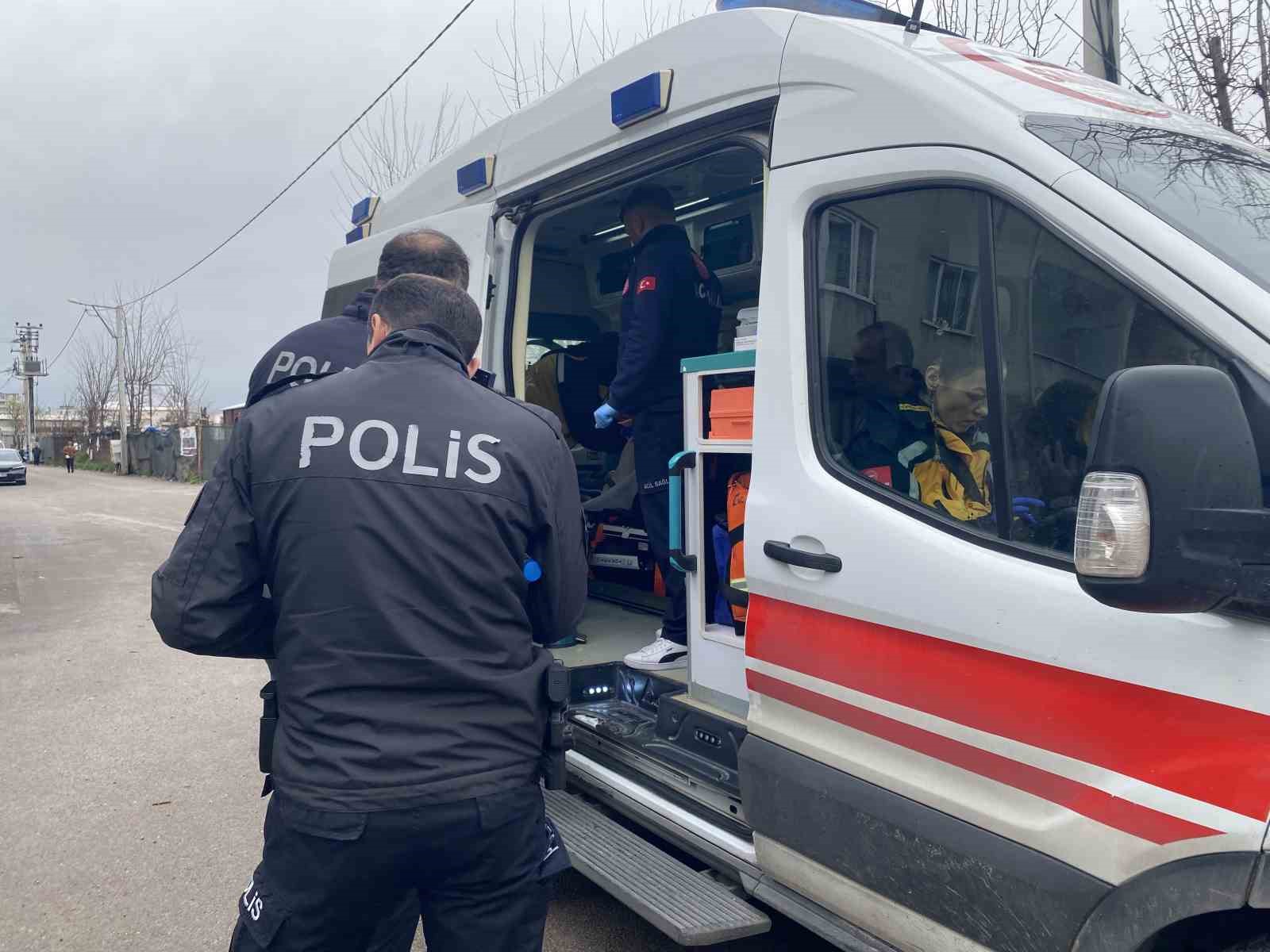 bursada kiz meselesi kavgasi kanli bitti 1 yarali 4 hDzQNSlD