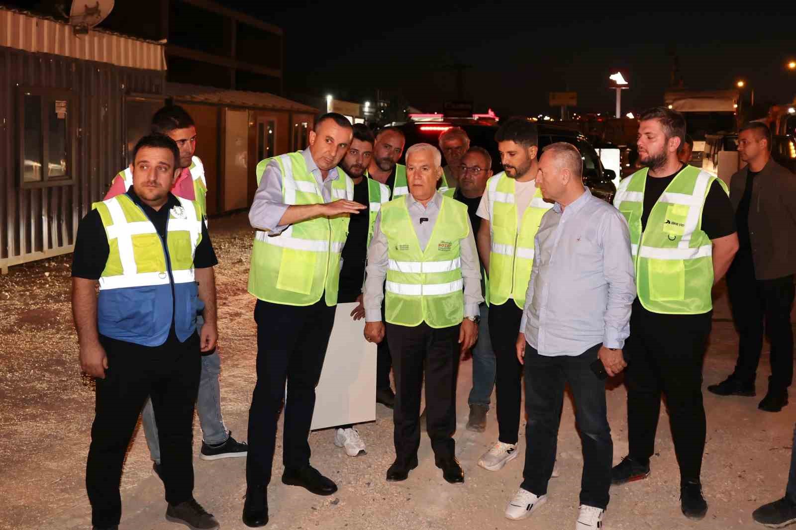 bursada konforlu ulasim icin 150 bin ton sicak asfalt dokuldu 2 1UO1wNlX