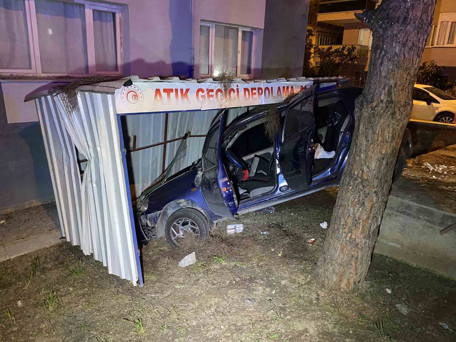 bursada kontrolden cikan arac apartmanin bahcesine savruldu 1 QqnRjyee