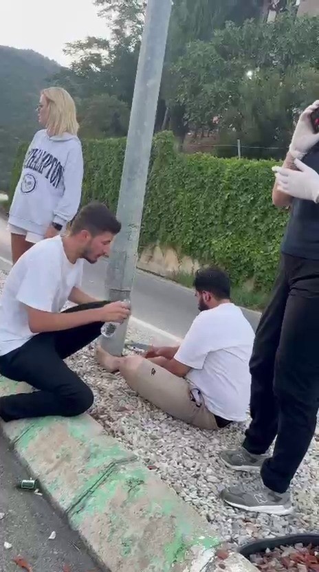 Bursa’da kontrolden çıkan motor yan yattı: 2 yaralı 7 bursada kontrolden cikan motor yan yatti 2 yarali 3 UyHH3FTg