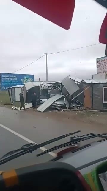 bursada kontrolden cikan otomobil prefabrik yapiya girdi 3 qDRCe9am