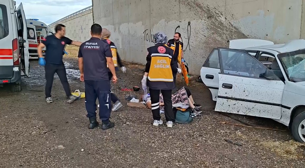 bursada koprulu kavsakta feci kaza 3 olu 2 agir yarali 3 8RzdMfXV