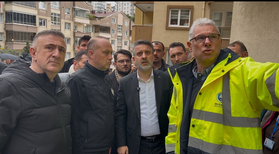 bursada korkutan gocuk havadan goruntulendibalkonlar yikildi araclar enkaz altinda 4 Y6XJ4Cfa