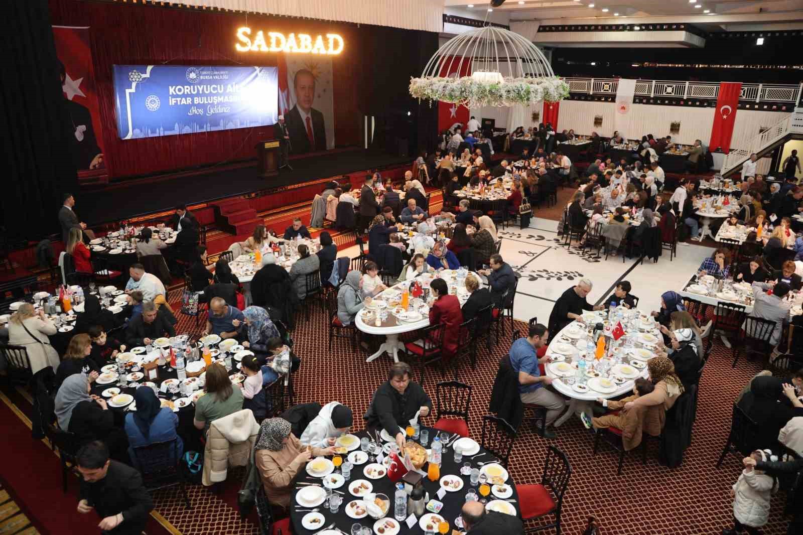 bursada koruyucu aileler iftar sofrasinda bulustu 0 7z1BpEhz