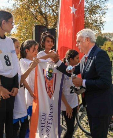 bursada-kros-yarisi-nefes-kesti-ckWI343n.jpg