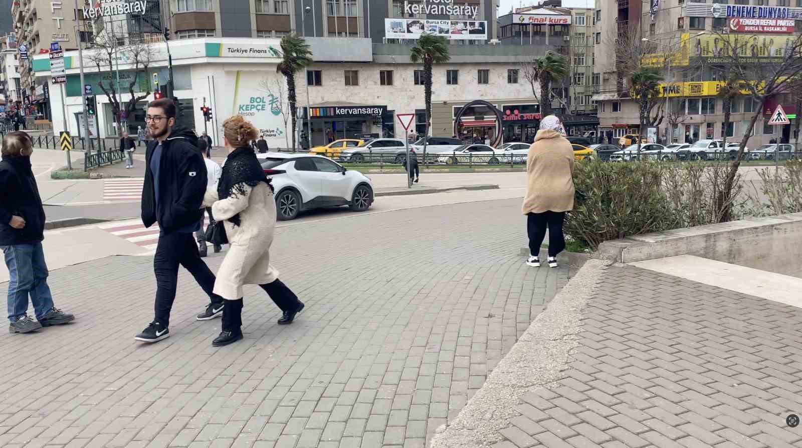 bursada kuvvetli ruzg r etkisini artirdi 3 4Fbh1IkV