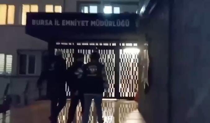 bursada kuyumcuya silahli yagma girisiminin suphelisi yakalandi 0 MHCql699