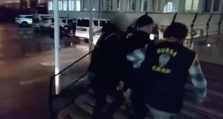 bursada kuyumcuya silahli yagma girisiminin suphelisi yakalandi 1 2HPutzOm
