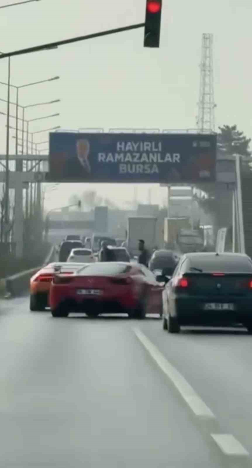 bursada lamborghini ve ferrari suruculerine 100 bin tl ceza 2