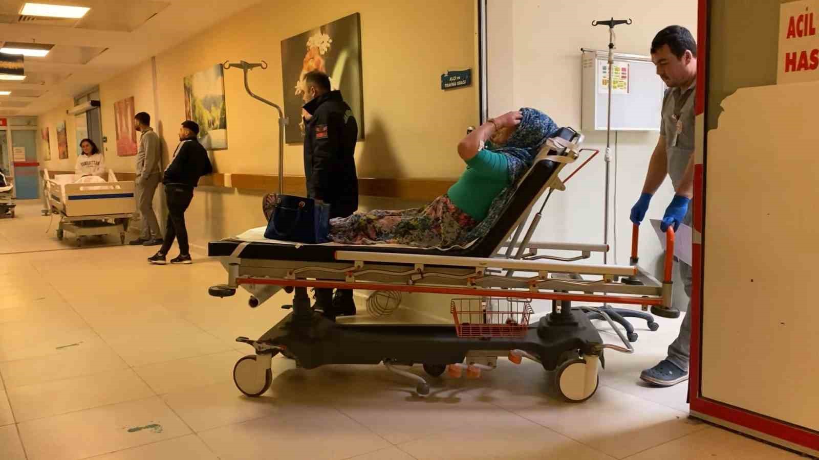 bursada lastigi patlayan otomobil sarampole yuvarlandi 0 QEN9ryNM