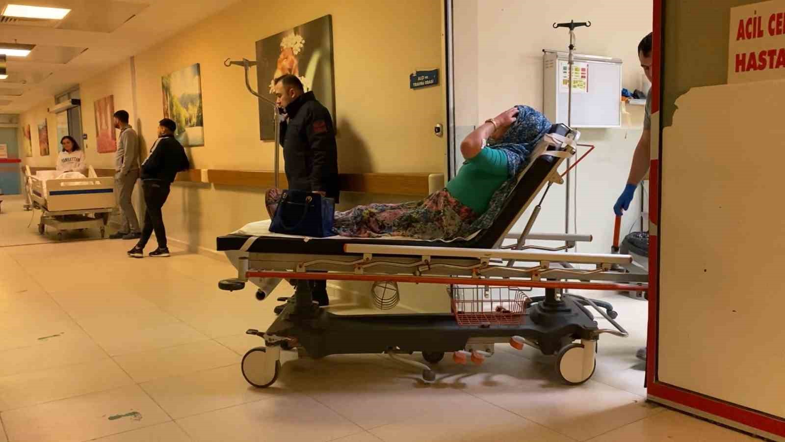 bursada lastigi patlayan otomobil sarampole yuvarlandi 1 SRa5kCUe
