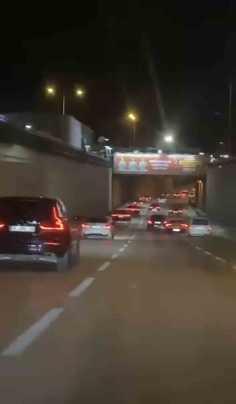 Bursa’da lüks otomobil kazaya karıştı, sürücü kaçtı 5 bursada luks otomobil kazaya karisti surucu kacti 1 HqKfaD6G